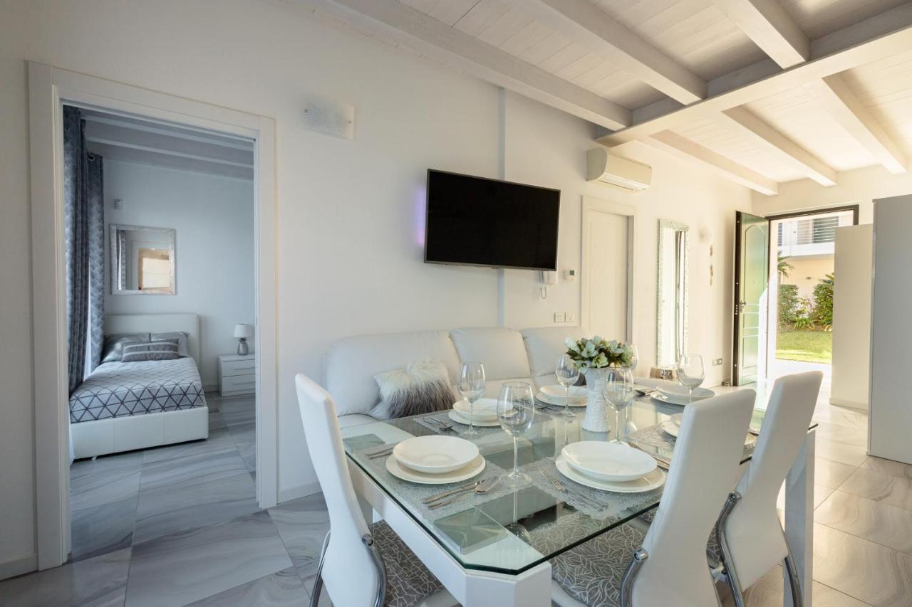 Apartment Blue Laguna シルミオーネ エクステリア 写真