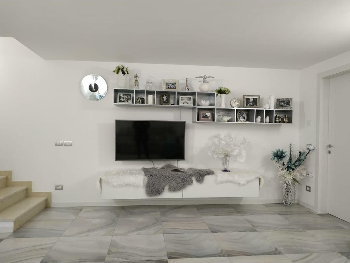 Apartment Blue Laguna シルミオーネ エクステリア 写真